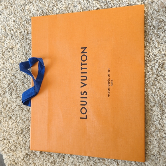 Authentic LV bag - Picture 1 of 3